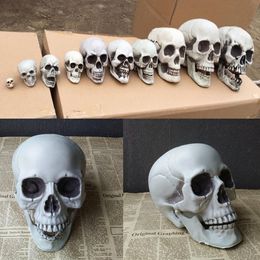 Decorative Objects Figurines 1Pcs Plastic Skull Head Figurine Statue Artificial Scary Bone Skeleton Sculpture for Bar Party Home Halloween Decor 230406