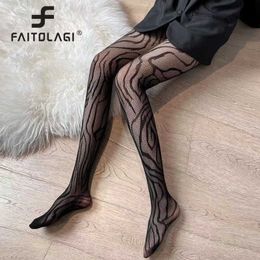 5 PC Sexy Socks Sexy Fishnet Women Tight Gothic Dark Black Stripe Female Stockings Ladies Net Seamless Pantyhose Pants Summer Mesh Silk Socks Z0407