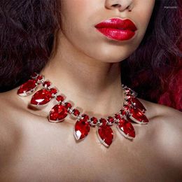 Chains Luxury Shining Red Large Crystal Pendant Necklace Bridal Wedding Ultra Flash Rhinestone Lock Bone Chain Exquisite Jewellery Gift