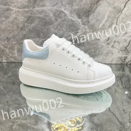 Top Hot Luxury Lady Flat Casual shoes womens Travel leather lace-up sneaker fashion woman white shoe men gym sneakers