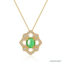 Pendant Necklaces Bracelets New Emerald Opal Four-leaf Clover Design Lucky Collarbone O-line Chain Simple High-end Sense Necklace