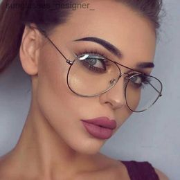 Sunglasses Frames 2023 Fashion Polit Glass Frame Women Retro Clear Lens Optical Glasses Brand Designer Black Frame Alloy Eyeglasses UnisexL231107