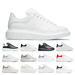 men women casual shoes luxury designer platform mens sneakers Triple White Suede Black Leather Iridescent lace up sports womens trainers size 36-45