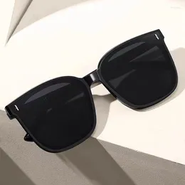 Outdoor Eyewear Fashion Black Gradient Vintage Sun Glasses Female Shades Driver Retro Square Oversized Sunglasses Woman