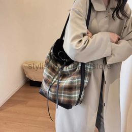 Shoulder Bags Handbags Woolen Plaid Big Soulder Bag for Women 2023 Winter Crosssbody Bag Female andbags and Pursesstylishhandbagsstore