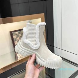 2023- Shearling Ruby Flat Ankle boots Suede calf leather Chelsea booties Slip-on chunky heels Women fashion winter shoes Round toe luxury