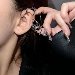 Backs Earrings European And American Style Spider Ear Bone Clip Without Piercing For Women Dark Cool Girl Ornaments