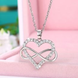 Pendant Necklaces Huitan Chic Women Heart Necklace Silver Color Elegant Infinity Finger Eight Shape Wedding Party Trendy Jewelry