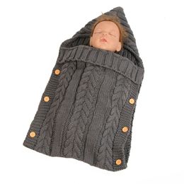 Sleeping Bags Baby cotton knitted baby sleeping bags can open buttons on both sides of the Swaddle outdoor trolley blanket 230407