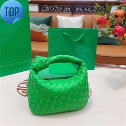 Luxury Designer womens large woven totes Fashion Woven Bag Knotted Handle Shoulder Green Summer Lady Cross body Hobo Casual Handbag designer B bags6