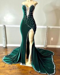 2023 Arabic Aso Ebi Crystals Mermaid Prom Dress Dark Green Velvet Evening Formal Party Second Reception Birthday Engagement Gowns Dresses Robe De Soiree ZJ3246