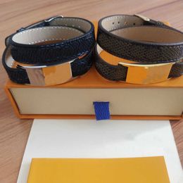 Hochwertiges Pu-Doppelschleifen-Gürtelarmband Unisex-Armband Titan-Stahl-Buchstabe-Armband Modeschmuck-Versorgung