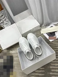 2023Fashion Designer flat Sneaker Casual Shoes Canvas Leather Letter Overlays fashion Platform mens womens Low Sneakers