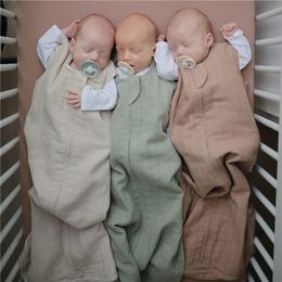 Sleeping Bags Baby Gauze Sleeping Bag Spring Summer Cotton born Packaging Swaddle Blanket Durable Quilt Baby Coat Accessories 230407