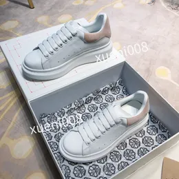 top new Hot Men Casual shoes designer women leather lace-up sneaker fashion Running Trainers Letters woman shoe Flat Printed gym sneakers2023