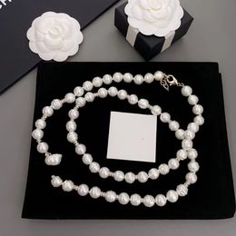 Luxury and high-end European and American long pearl fashionable and exquisite women's banquet versatile necklace