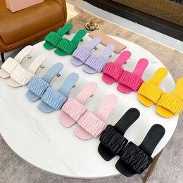 Sandals Slippers Slipper Womens Slides Luxury Pantoufle Foam Runners Famous Designer for Women Genuine Leathe High-heeled Shoes