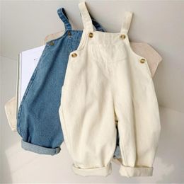 Rompers Baby Boy Denim Solid Genura per bambini Pantaloni bavagie per bambini salti per bambini A abbigliamento per bambini Autunno Girls Outfit 230407