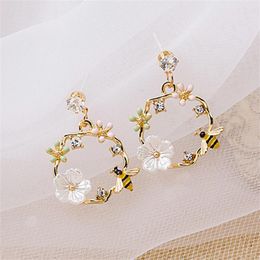 Hoop Earrings Flower Durable Geometric Shape Fashion Bee Simple And Eye-catching Alloy Material Earring