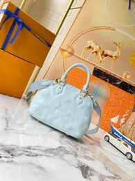 Top designer bag, handbag, shoulder bag, women's handbag, fashionable and large capacity crocodile skin, solid color, classic luxury metal leather logo