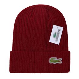 New classic designer autumn winter hot style beanie hats men and women fashion universal knitted cap autumn wool outdoor warm skull caps H-13