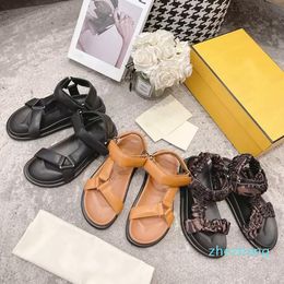 2023-Novelty Casual sandals for Women Top quality Genuine Leather Shoe designers recommends flat heel Thick bottom non slip comfortable Sandal