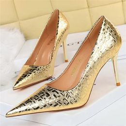 Dress Shoes Women 8.5cm High Heels Gold Silver Pumps Pointed Toe Low Heels Lady Wedding Scarpins Retro Prom Luxury Brand Design Shoes 231108