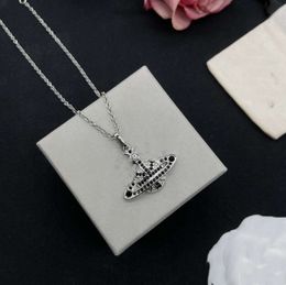 Designer Pendant Necklaces Letter Vivian Chokers Luxury Women Fashion Jewellery Metal Pearl Necklace cjeweler Westwood jfhttgf22