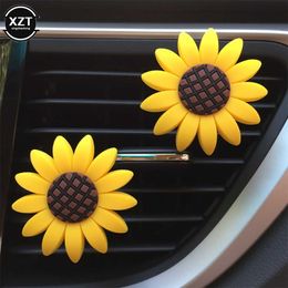 Decorations Clip Yellow Sunflower Car Conditioner Air Outlet Aromatherapy Sun Float Perfume Decor Interior AA230407