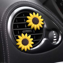 Decorations 2Pcs Cute Sunflower Car Decoration Air Freshener Accessories For Women Interior Vent Clip AA230407