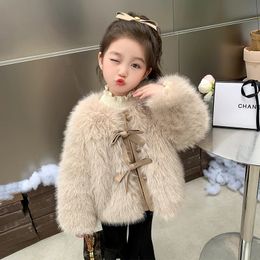 Płaszcz mody dziewczyny futra długie rękawy zimowe ciepłe futra płaszcza solidne kolorowe łuk Baby dziewczyna gruba kurtki dla dzieci CH196 231108