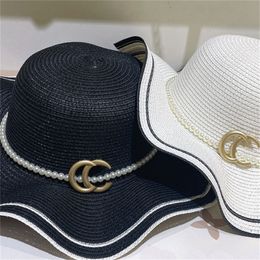 Women Designer Bucket Hat Cap Womens Brimmed Hats Designers Luxury Letter Straw Hats Summer Pearls Caps Lady Weaving Beach Cap For Travel