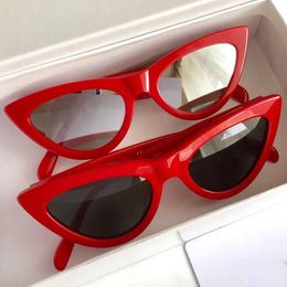 Designer fashion cat eye sunglasses for womens temperament show driving decorative mirrors Cool and compact resin lenses with high quality with box cl40019