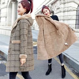 Women's Jackets Women's Plaid Wool Coat Thick Velvet Thickened Warm Mid-Long Jackets Hooded Warm Woollen coat Ladies Winter Jacket Faux Fur Coat 231108