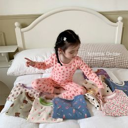 Pękama jesienna dzieci z kreskówki kreskówka Pajama zestaw dla dziewcząt chłopców wiosna zima dzieci piżama w stylu Korea 231108