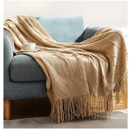 Inyahome All Season Blankets with Tassel Solid Throw Blanket for Bed Home Textile Fashion Knitted Plaid on Sofa W0408