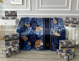 Luxury designer blanket winter thickened blue sofa blanket tiger jungle warm blanket Decorative blanket 150 * 200cm with gift box