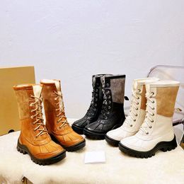 Australia Classic Snow Boots Womens Tooling Boots Fondo spesso Mini Platform Boot Pelle di pecora Cowskin Stivaletti alla caviglia in vera pelle di peluche con pelliccia Taglia T523 #