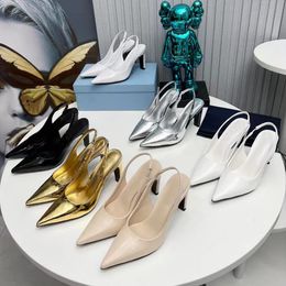 Eleganti sandali con tacco spesso da donna in vera pelle cinturino alla caviglia moda a punta scarpe eleganti di design di lusso casual sandali con tacco alto da 8,5 cm tacchi firmati