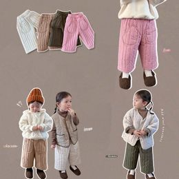 Брюки, зимние утепленные детские брюки, корейская детская куртка, хлопковые плюшевые однотонные повседневные брюки для девочек, детская одежда 231108