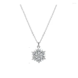 Pendants Exquisite Glitter Cubic Zirconia Snowflake Pendant Necklace Fashion Clavicle Chain Rose Gold Silver Ladies