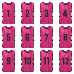 Balls 12 PC Adults Soccer Pinnies Football Team Jerseys Youth Sports Scrimmage Soccer Team Training Numbered Bibs Practise Sports Vest 230408