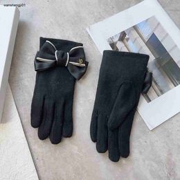 Best Brand finger gloves Women Accessories Designer Hair gloves Fashion Jewellery High quality bow letter LOGO design to keep warm Nov 08