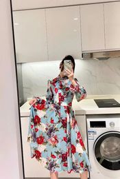Casual Dresses Fyion Fashion Runway 2023 Summer Midi Silk Dress Women's Flowers Print Vintage Long Sleeves V-Neck Pleated