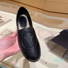Top quality luxury designers Starboard Espadrilles Embossed Logo shoes grained leather flats loafers hand made shoes