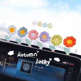 s Cute Interior Funny Spring Shaking Flower Auto Dashboard Decoration Ornaments For Car Products Accessories Women AA230407