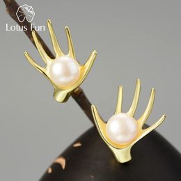 Stud Fun Natural Pearl 18K Gold Original and funny Pearls in Hands Stud Earrings for Women 925 Sterling Silver Fine Jewellery 231108