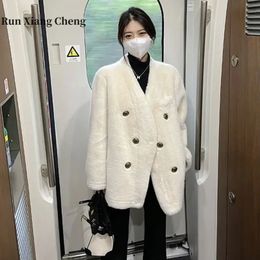 Women's Fur Faux Fur RUN XIANG CHENG Double Breasted Autumn/Winter Fur Coat Women V-neck Short Loose Imitation Mink Fleece 231109