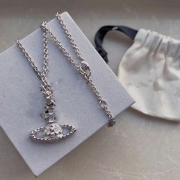Fashion Brand Designer Pendant Necklaces Letter Viviene Chokers Luxury Women Jewellery Metal Pearl Necklace cjeweler Westwood For Woman Chain fdg85