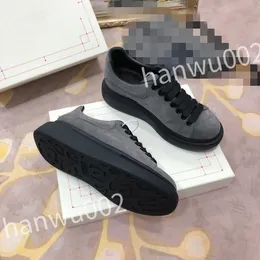 New top Men Designer Running Shoes Woman Fashion Black White Panda Leather Platform Shoe Outdoor Sports Trainers Breathable Designer Sneakers